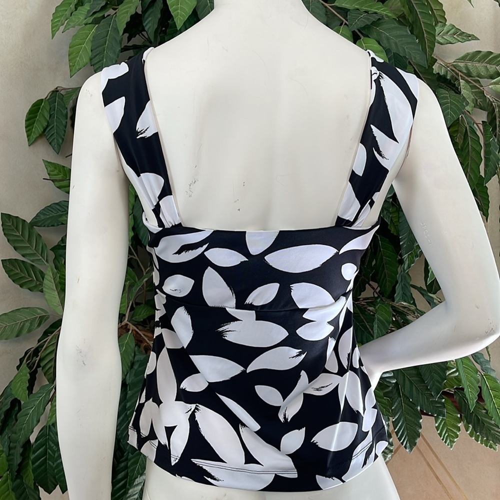 WHBM LEAF PRINT TOP - Picture 4 of 9